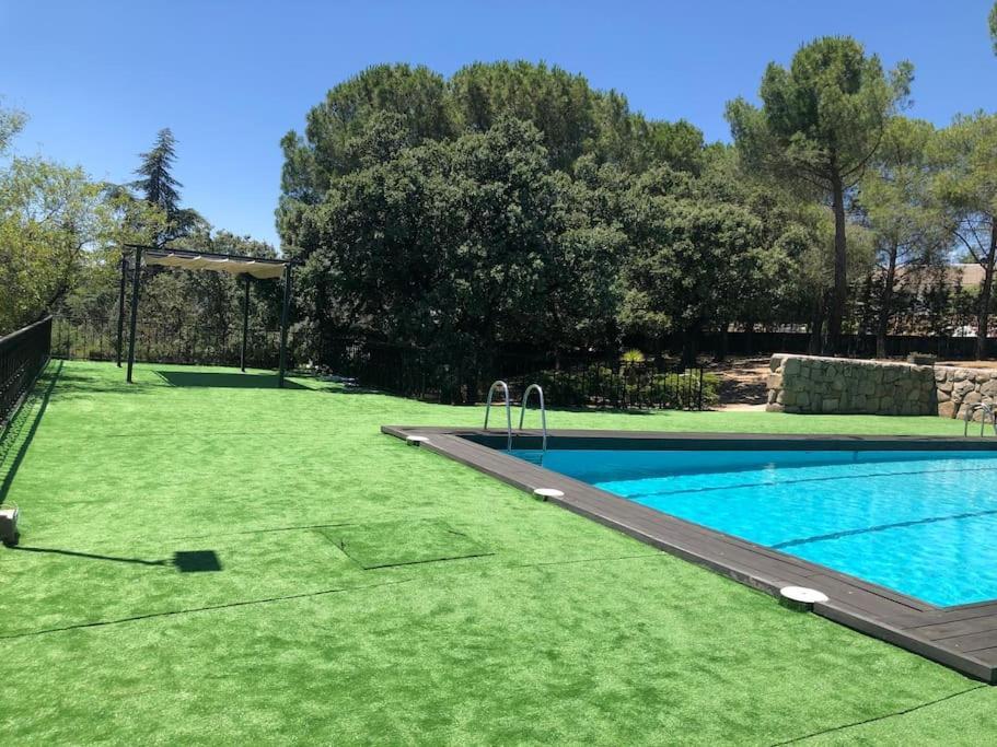 Villa Rana, Con Amplio Jardin, Barbacoa Y Piscina Valdemorillo Esterno foto
